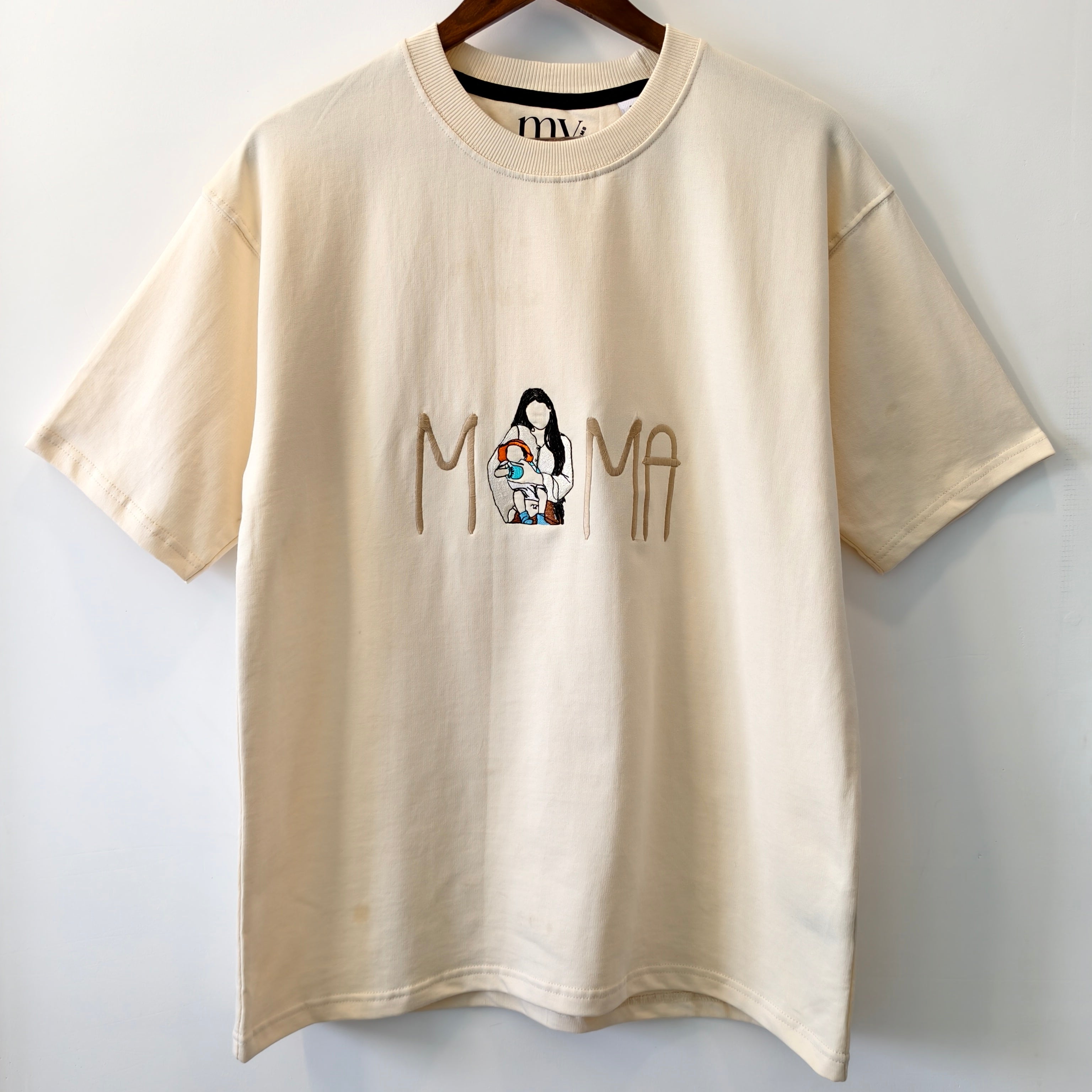 Customized Oversized T Shirts for Mom with MAMA Design