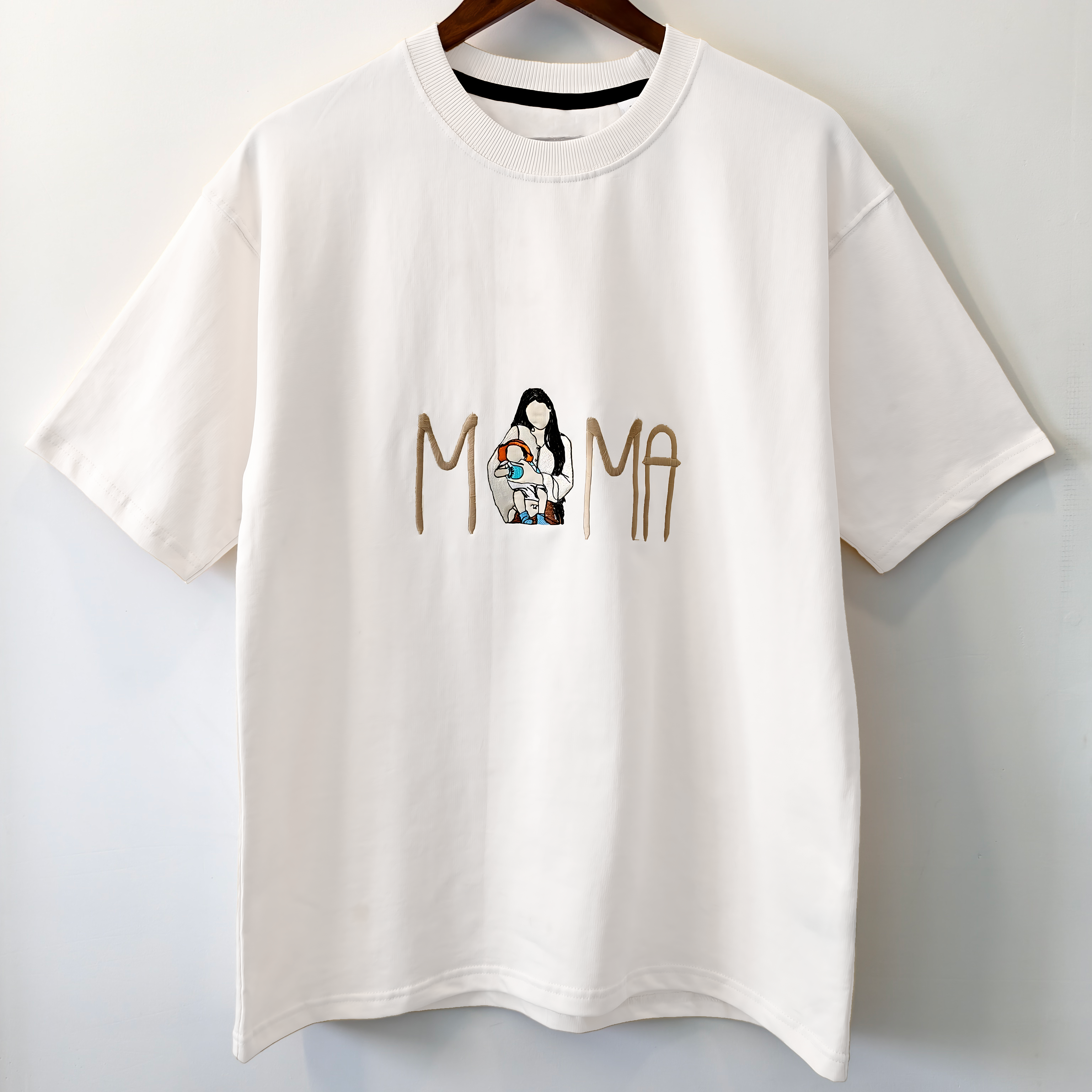 Customized Oversized T Shirts for Mom with MAMA Design